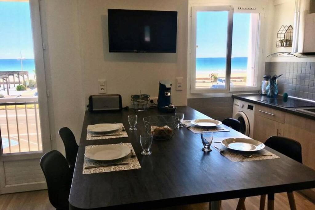 L'esplanade Apartment *